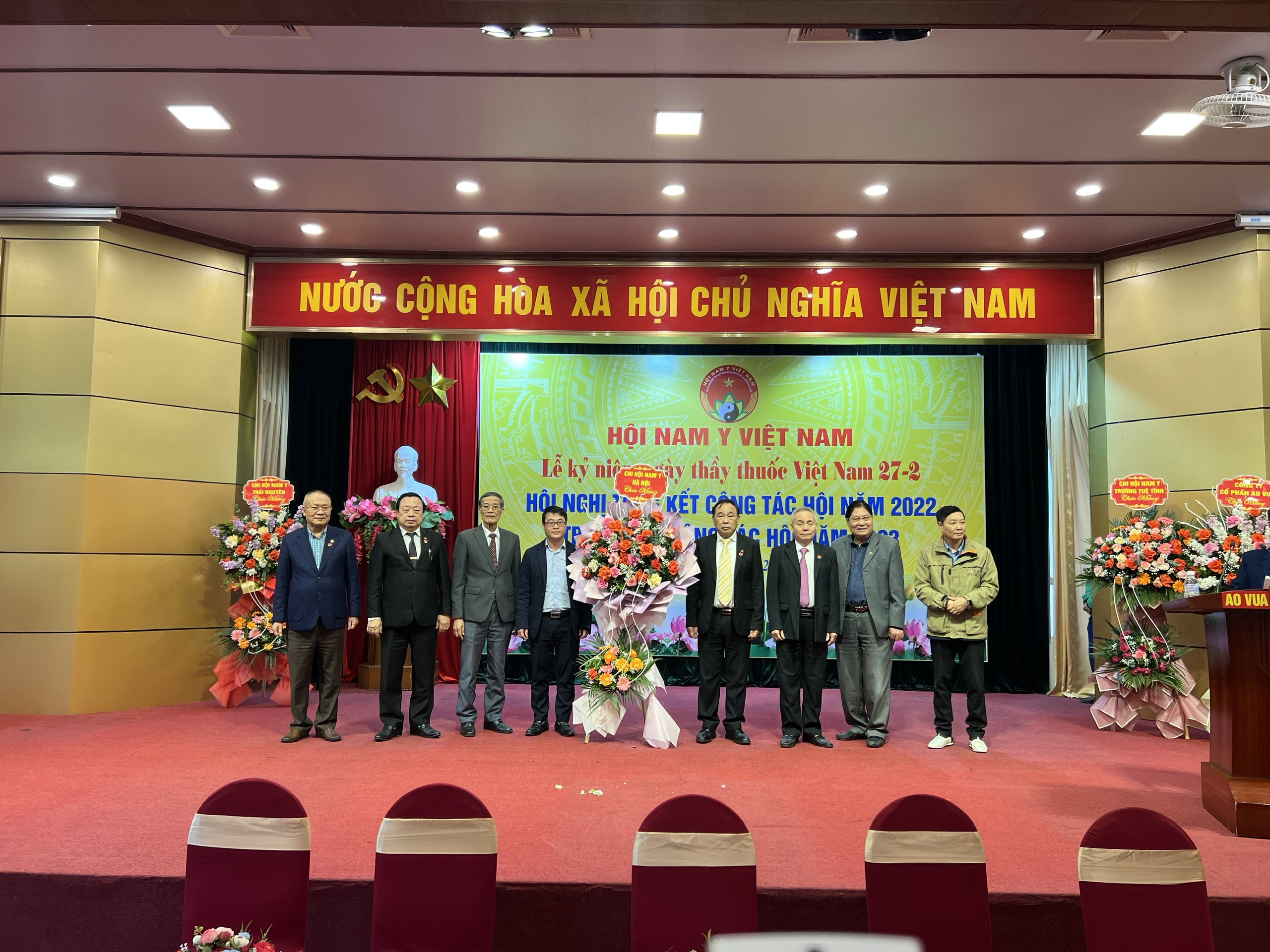 CÁCH CHỮA TRỊ BỆNH ĐÁI DẦM, TIỂU DẦM